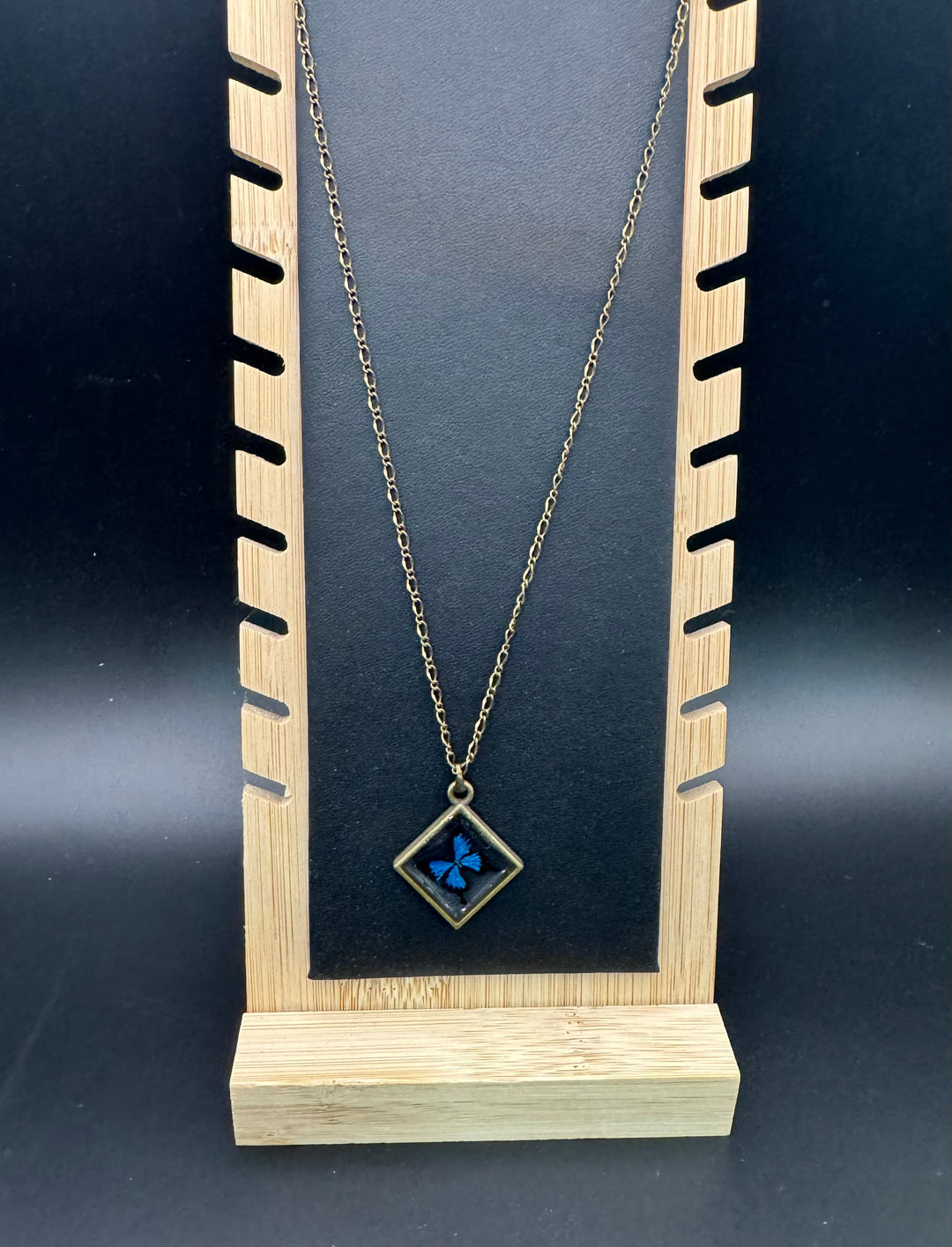 手書きネックレス（キプリスモルフォ）