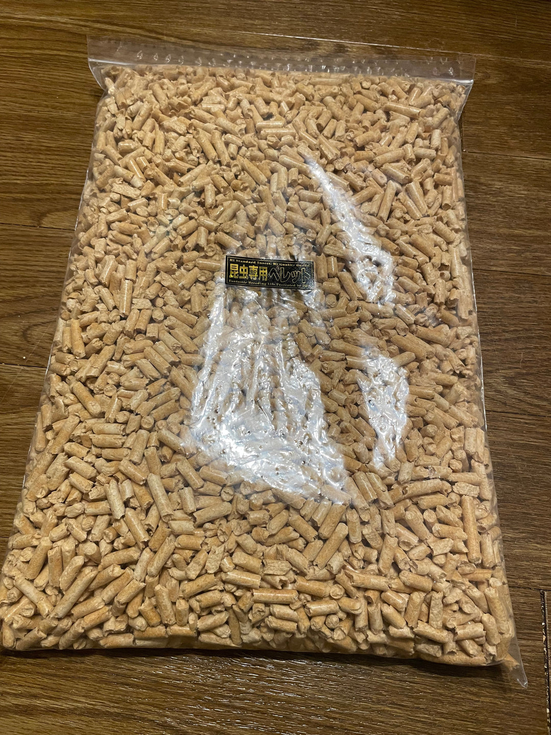 昆虫専用ペレット高圧縮針葉樹100% 6L