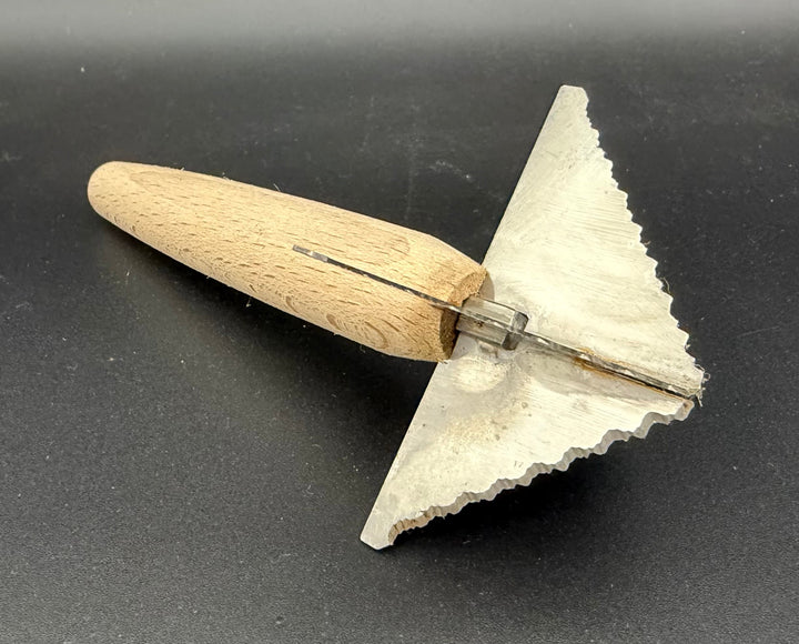 昆虫ゼリー十字カッター（フタ切り目カッター）